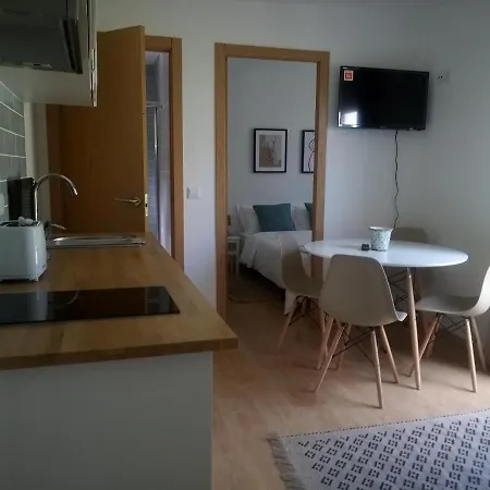 Casal Do Pinheiro * Όμπιδος